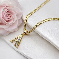 ΚΟΛΙΕA ΜΕ ΓΡΑΜΜΑΤΑ